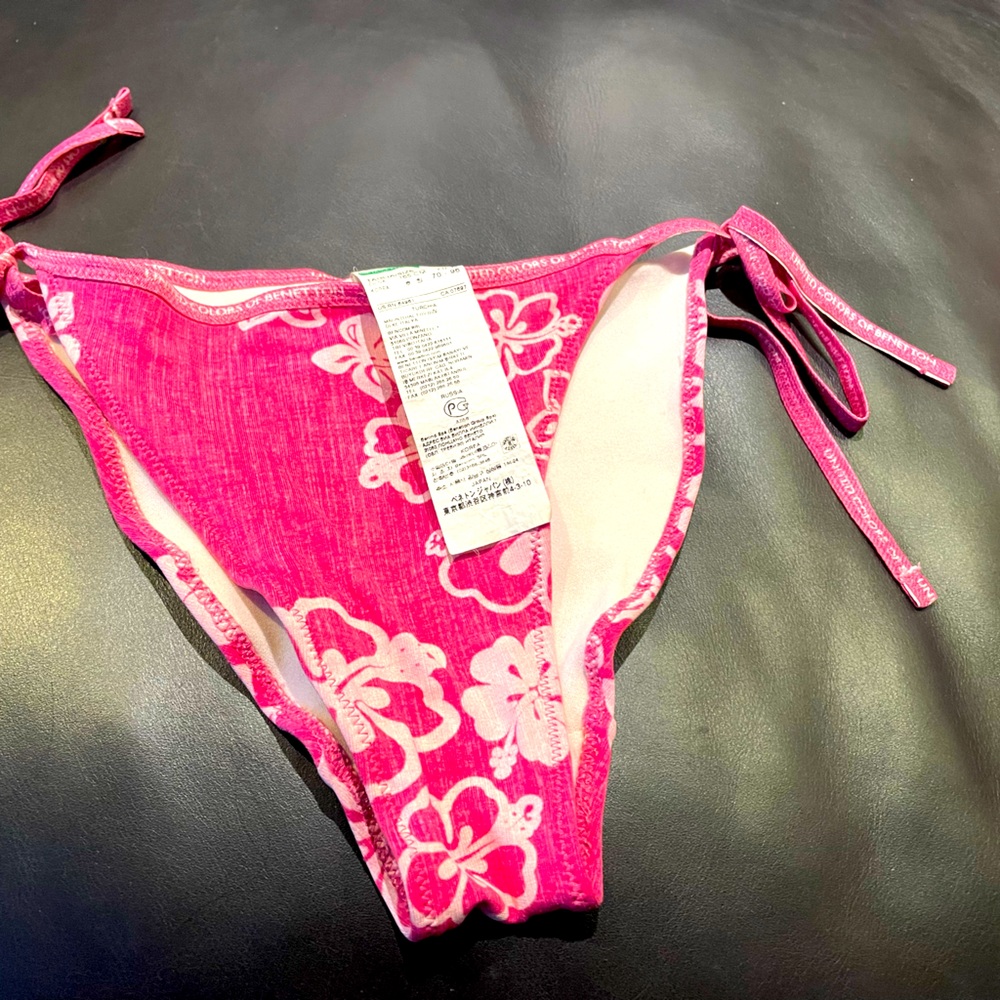 Benetton Bikini bottom - hot pink!